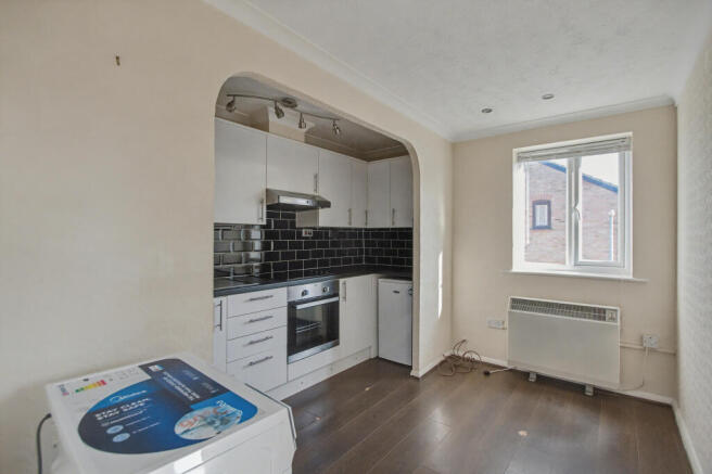 75 Godwin Close, Sewardstone Road, Chingford, London E4 7RQ