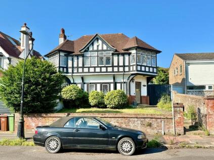 Ashburnham Gardens, Eastbourne, East Sussex, BN21