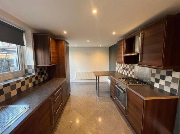 WhatsApp Image 2024-09-18 at 17.50.03 (4).jpeg