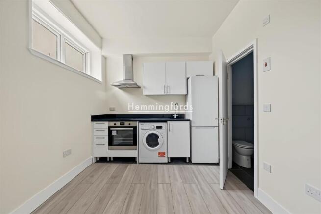 Flat 3, 426 West Green Road N15 3PU-With Watermark