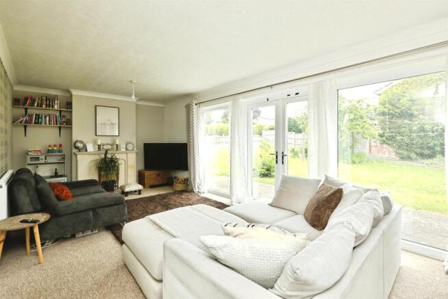 2 bed Detached Bungalow for sale Image 6