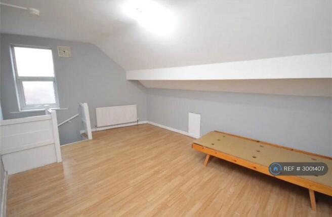 2 bed End of Terrace to rent Image 7
