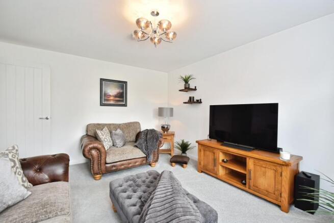 4 bed Detached for sale Image 7