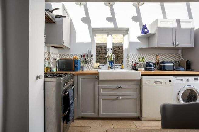 18 - 22 Gloucester Street - GL7 2DG - Web.jpg