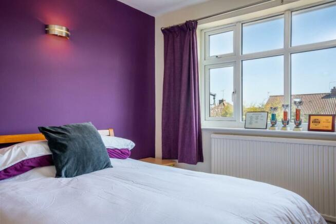 3 bed Semi-Detached for sale Image 8
