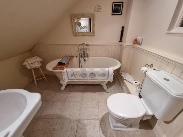 bath en-suite