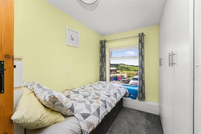 3 bed Semi-Detached for sale Image 12
