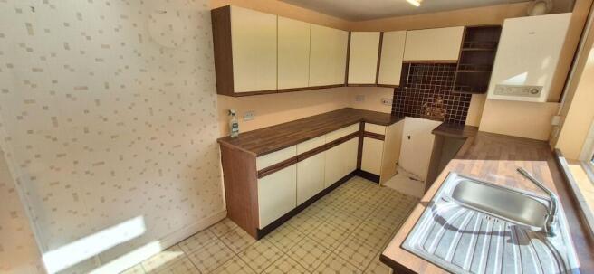 3 bed Terraced for sale Image 7