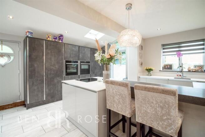 Kitchen/Breakfast Room/Snug