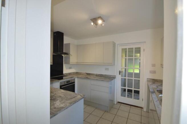 Kitchen 2.JPG