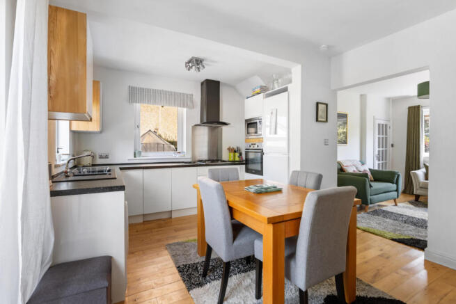 76 Iain Road, Bearsden, G61 4JA photo 4
