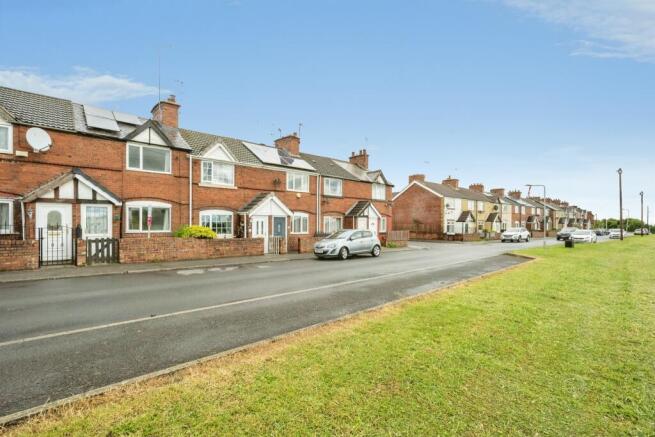3 bed Terraced for sale Image 11