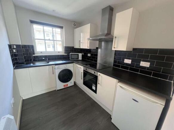 1 bed Flat to rent Image 7
