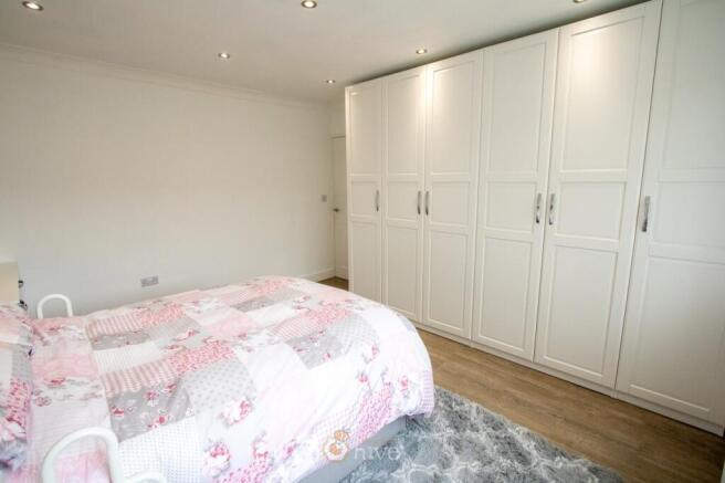 2 bed Semi-Detached for sale Image 9