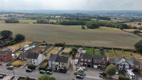 Manor Road, Brimington, Chesterfield, S43 1NW