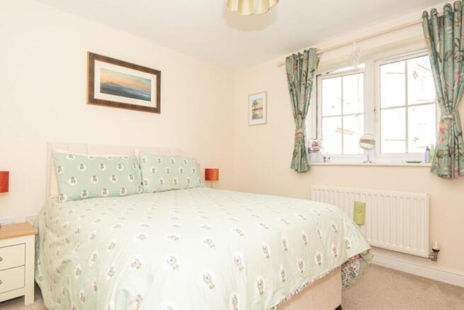 2 bed Apartment for sale Image 6