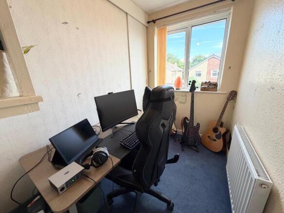 3 bed Semi-Detached for sale Image 12