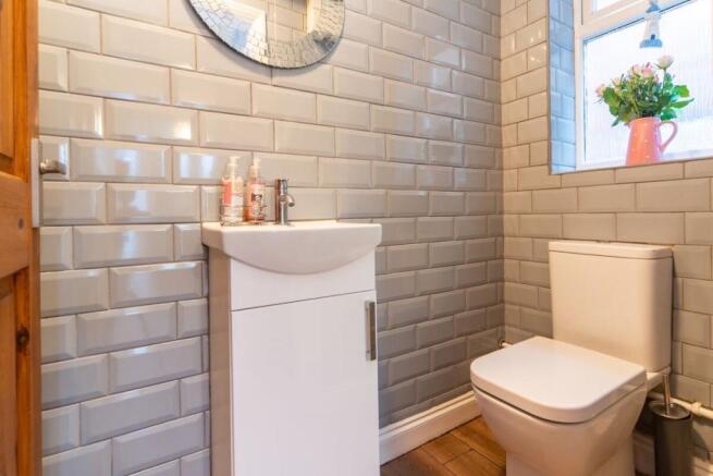 Cloakroom / WC