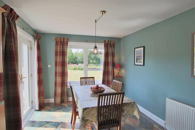 Kitchen/Dining...