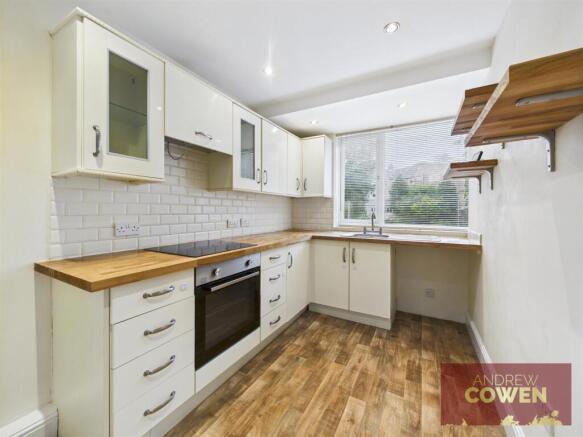 2 bed Apartment for sale Image 4