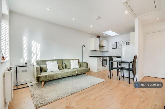 Lounge/ Kitchen