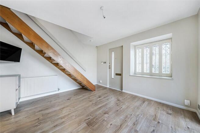 Bishops Drive, Wokingham, Berkshire, RG40 photo 2
