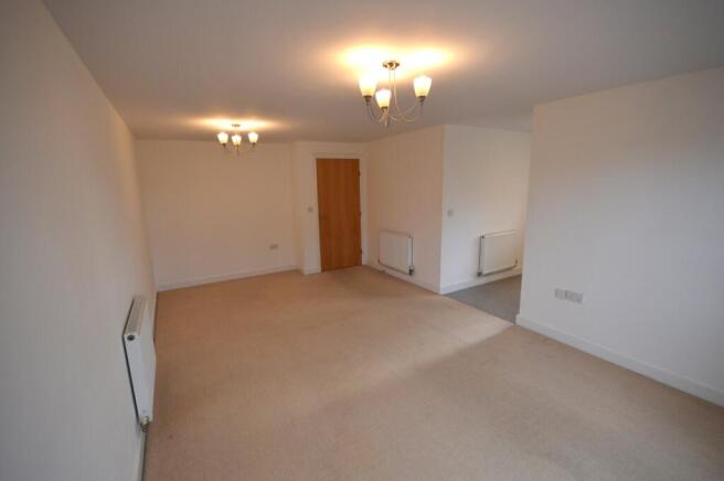 2 bed Flat to rent Image 6
