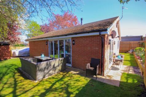 NN10, Farndish Road, Irchester