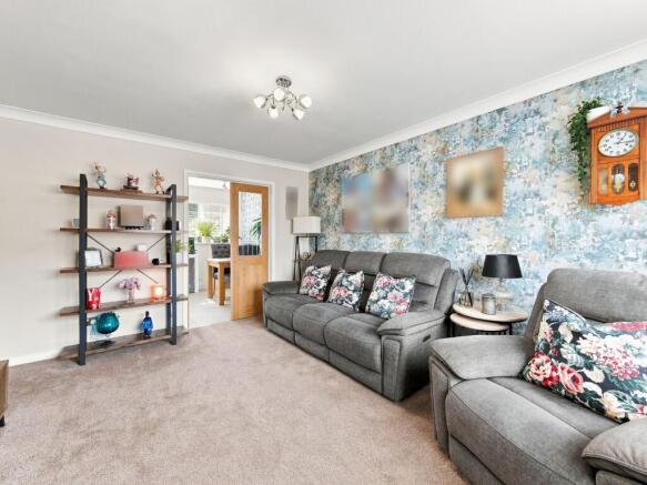 3 bed Semi-Detached for sale Image 6