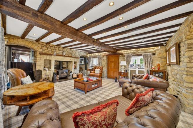 8 bed Detached for sale Image 12