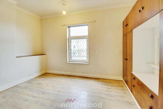 2 bed Terraced to rent Image 9