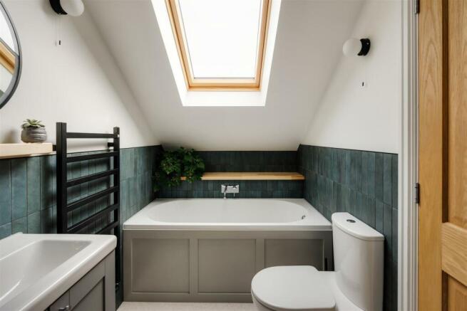 Ensuite loft..jpg