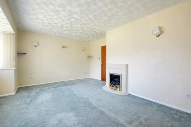 Living Room_1.jpeg