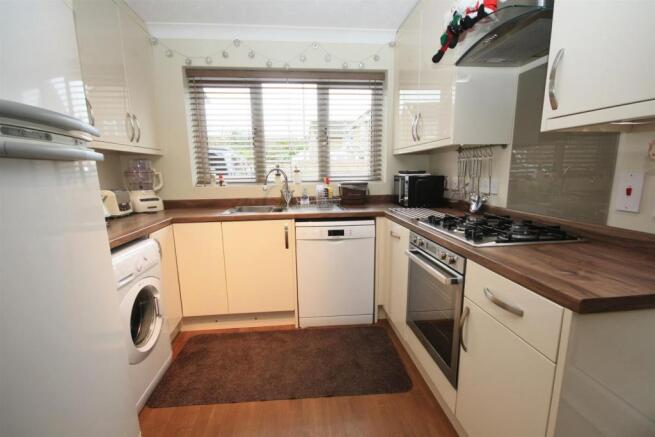 KITCHEN / BREAKFAST ROOM
