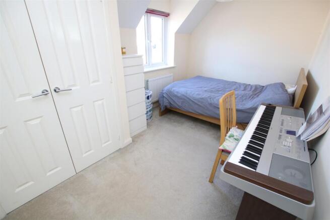 Bedroom 1.JPG