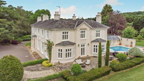 Bognor Road, Broadbridge Heath, Horsham, West Sussex