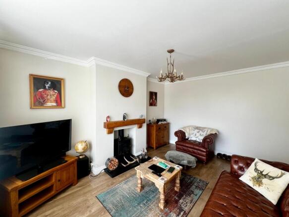 2 bed Semi-Detached Bungalow for sale Image 11