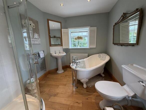 2 bed Cottage for sale Image 11