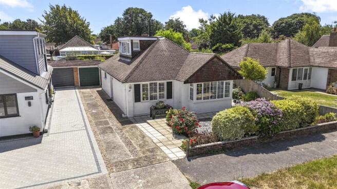21 Singleton Crescent-001.JPG