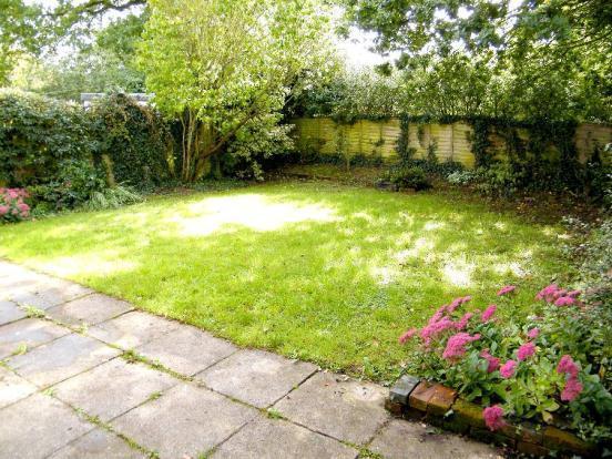 Private Aspect Gdn