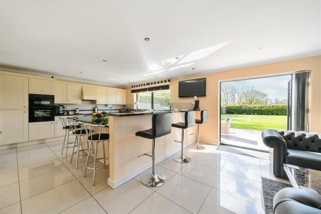 Whistley View, Crowfield