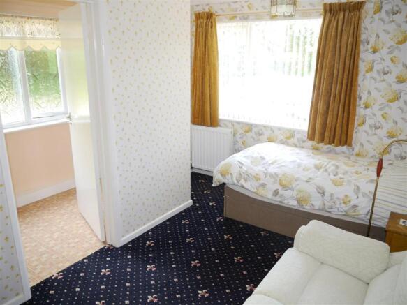 treb bedroom 2.JPG