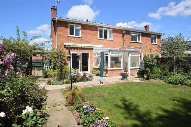 garden to house