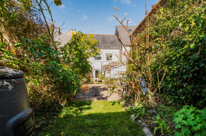 1438348-26-69d679...