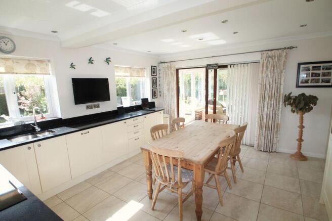 Kitchen/Breakfast