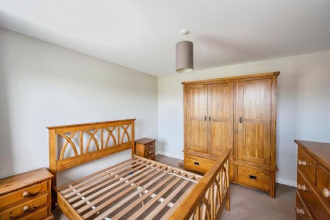 3 bed Town House for sale Image 12