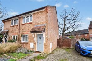 3, School Field, Edenbridge TN8 5RF