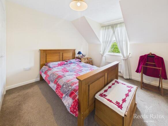 2 bed Apartment for sale Image 6