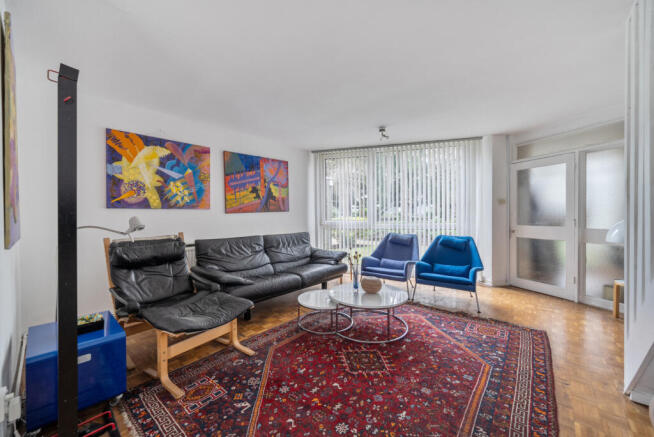 1402991-19-698093...