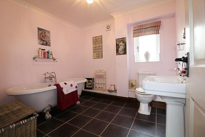 Photo 10